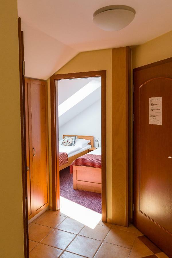 Hotel Admiral 리프노나드비타보브 외부 사진